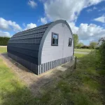 Windmill Glamping Pod With Hot Tub - The Hideaway